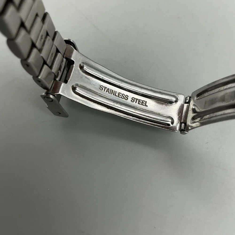 Wenger Womens Watch 29mm White Dial Stainless 7020X Swiss NON WORKING For Parts